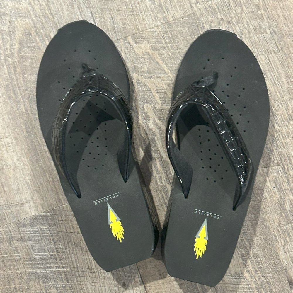Volatile Reveal Sandal - Black, Size 8 - Never Worn